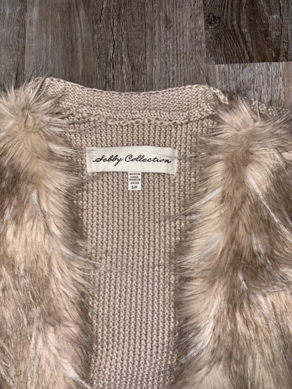 Sebby Collection Vest Fur/Feather - Picture 3 of 4